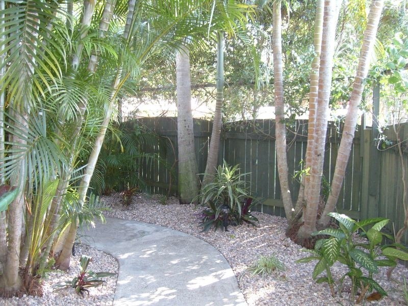 8 Cottonwood Ct, Landsborough QLD 4550