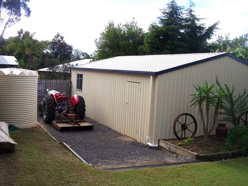 2 Julia Court, Glass House Mountains QLD 4518