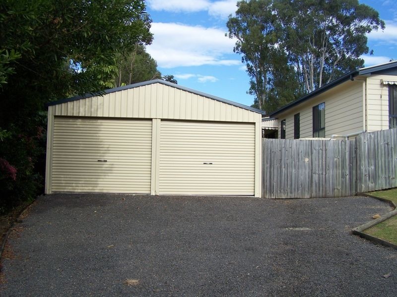 2 Julia Court, Glass House Mountains QLD 4518