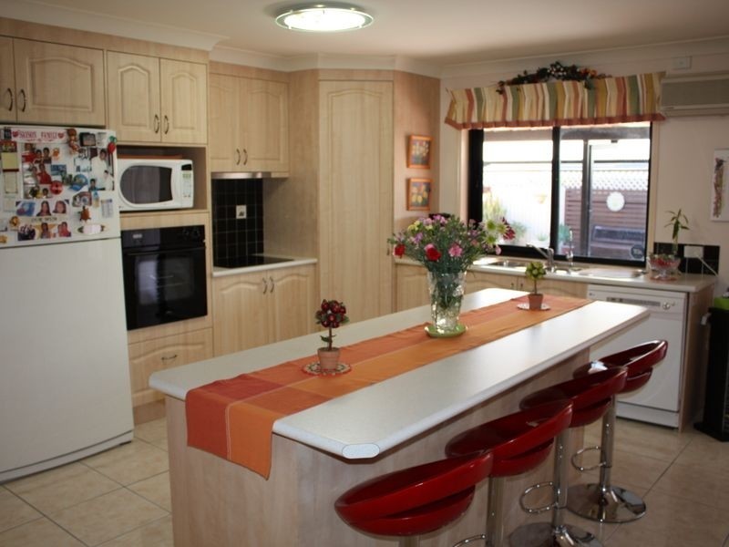 3 Tigerlily Crt, Little Mountain QLD 4551