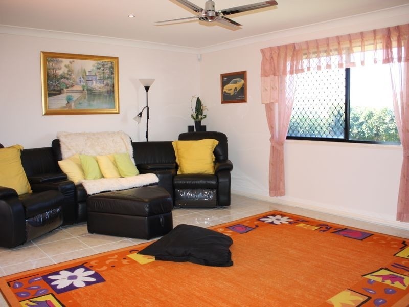 3 Tigerlily Crt, Little Mountain QLD 4551