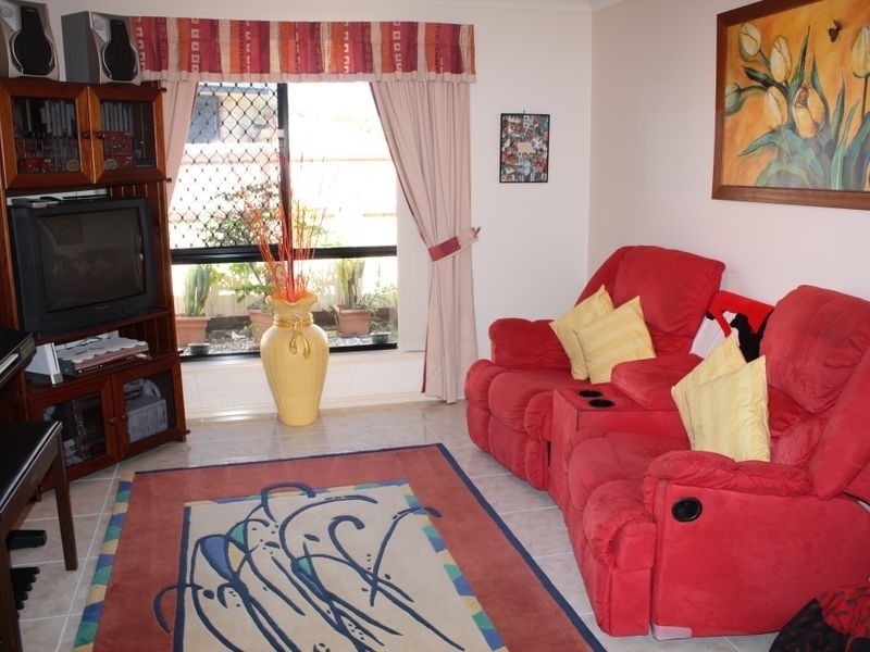 3 Tigerlily Crt, Little Mountain QLD 4551