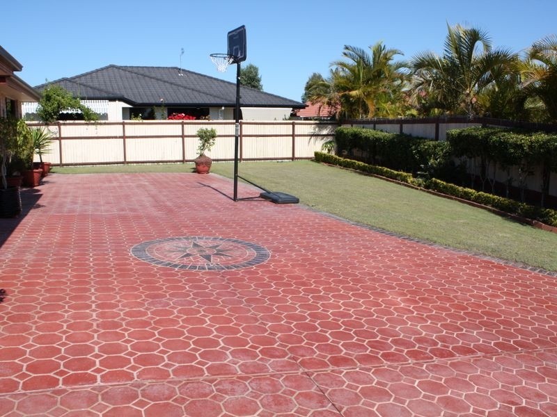 3 Tigerlily Crt, Little Mountain QLD 4551