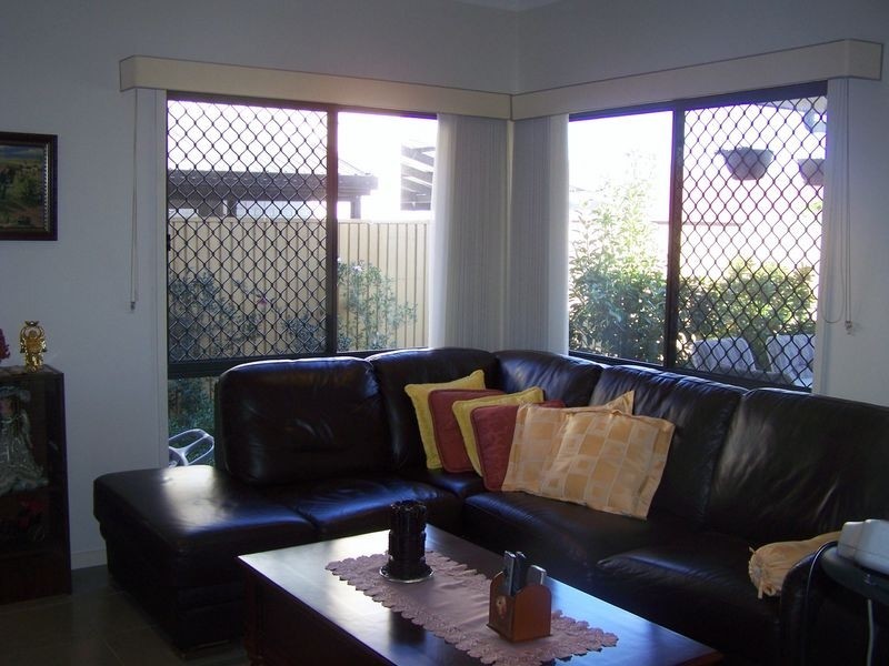 19 Tall Trees Way, Little Mountain QLD 4551