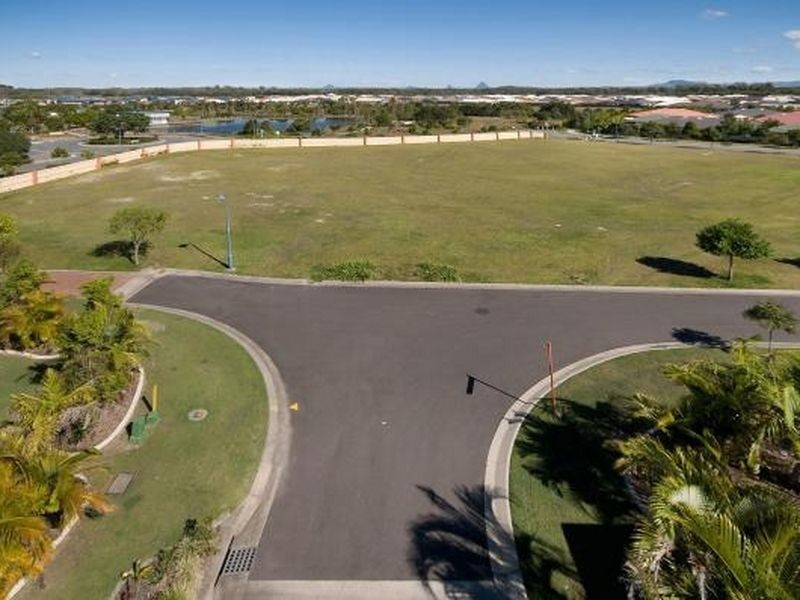 5 Minker Road, Caloundra QLD 4551