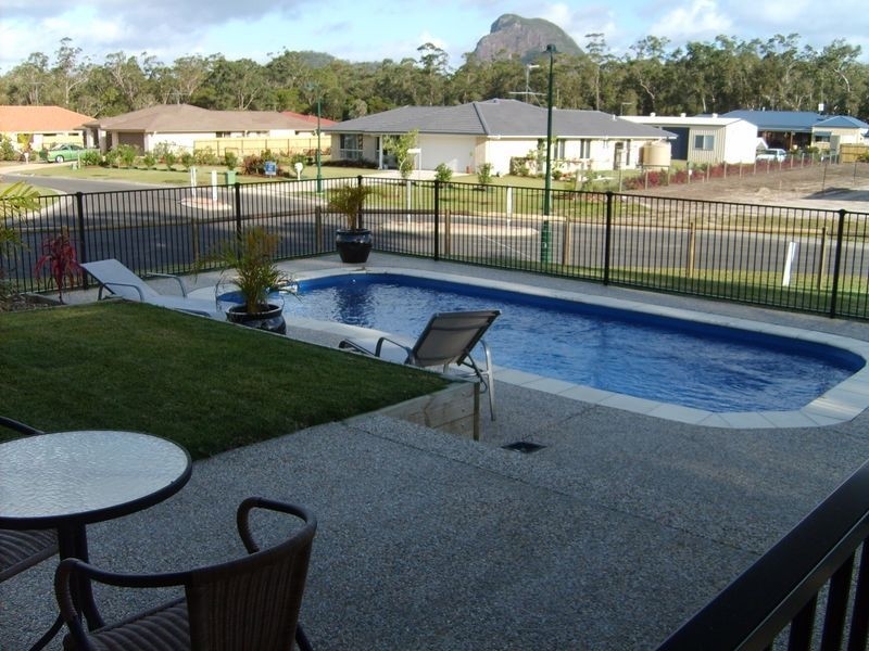 1 Teneale Place, Glass House Mountains QLD 4518