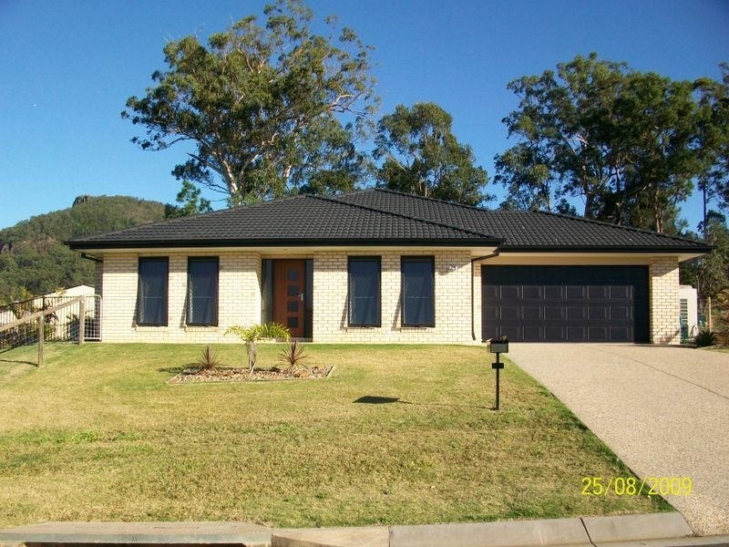 1 Teneale Place, Glass House Mountains QLD 4518