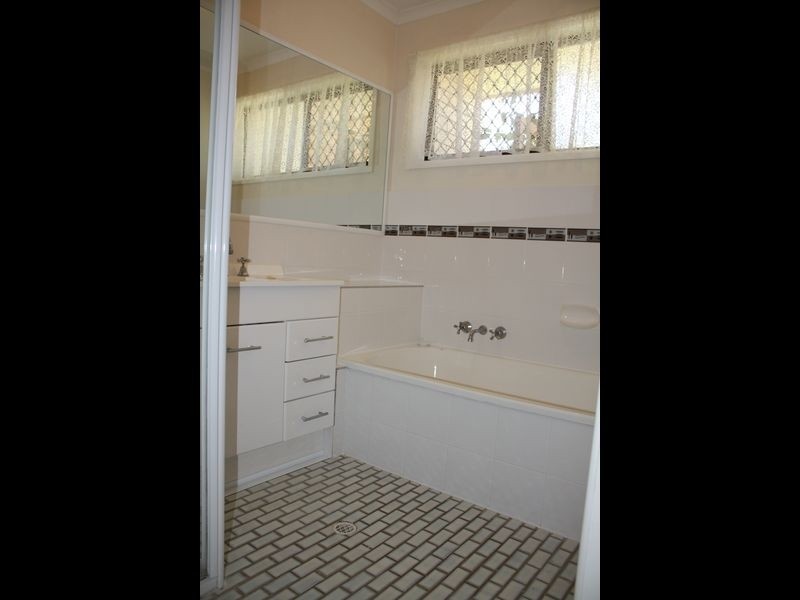 Unit 1 113 Westminster Ave, Golden Beach QLD 4551