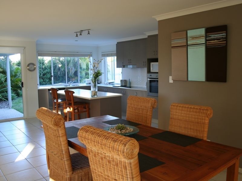 1 White Cedar Drive, Caloundra QLD 4551