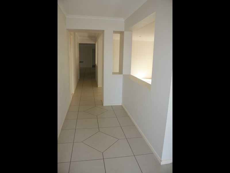 5 Huntley Place, Caloundra West QLD 4551