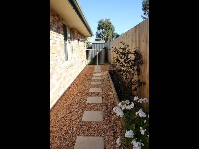 5 Huntley Place, Caloundra West QLD 4551