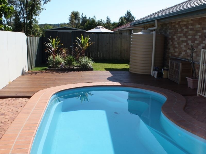 5 Huntley Place, Caloundra West QLD 4551