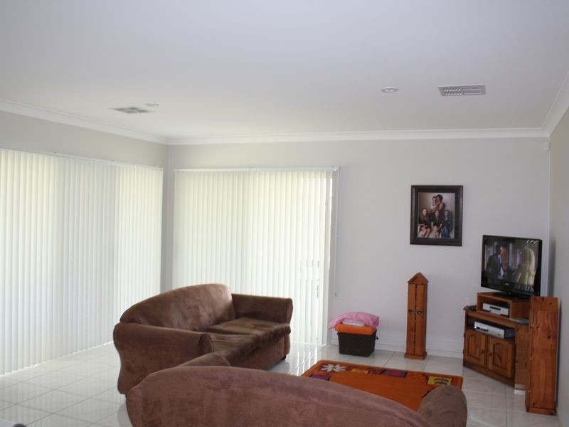 27 Westholme Circuit, Pelican Waters QLD 4551
