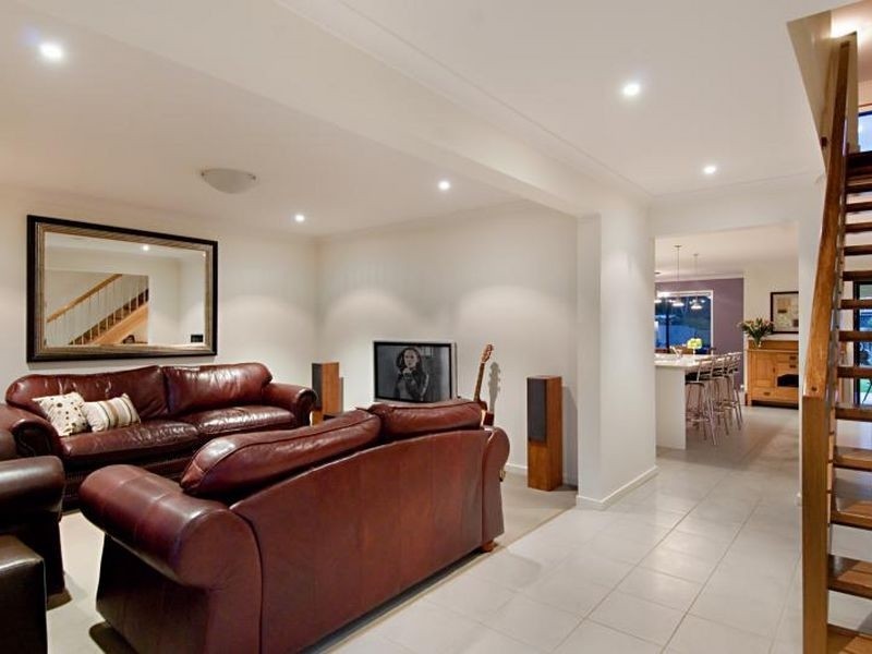 3 Borumba St, Little Mountain QLD 4551