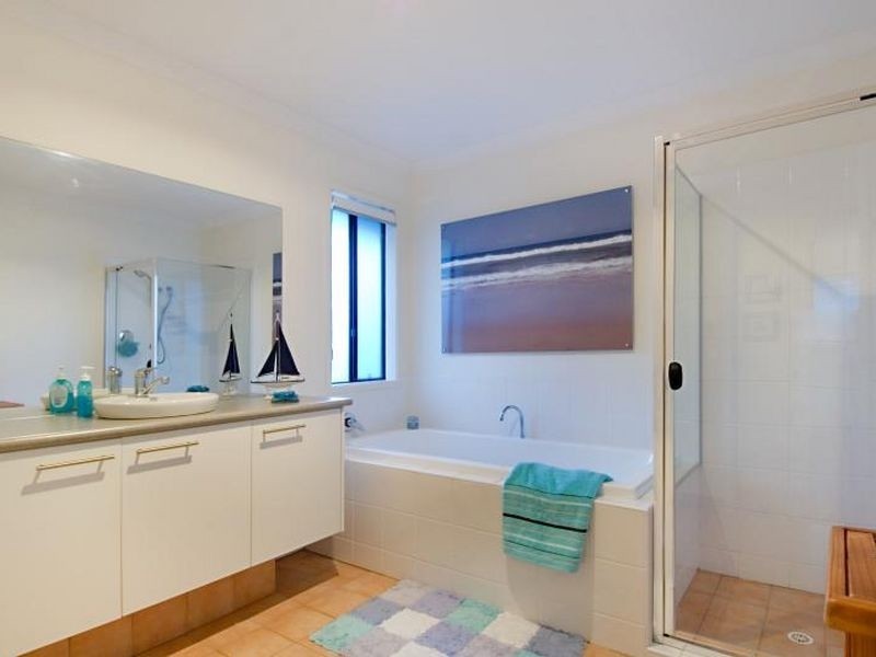 3 Borumba St, Little Mountain QLD 4551