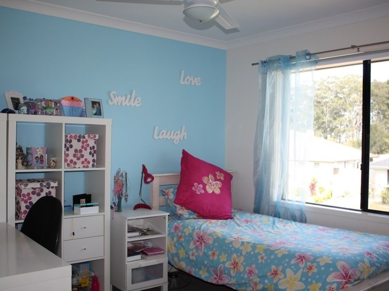 3 Borumba St, Little Mountain QLD 4551