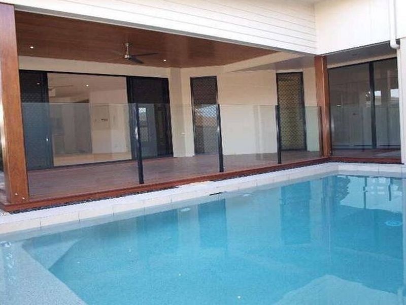 5 Airlie Crescent, Pelican Waters QLD 4551