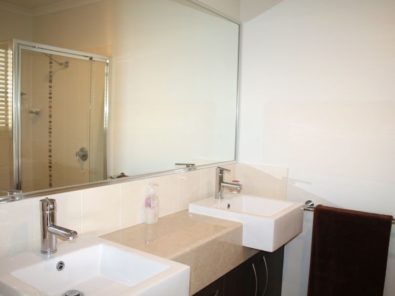 28 Elvena Circuit, Little Mountain QLD 4551