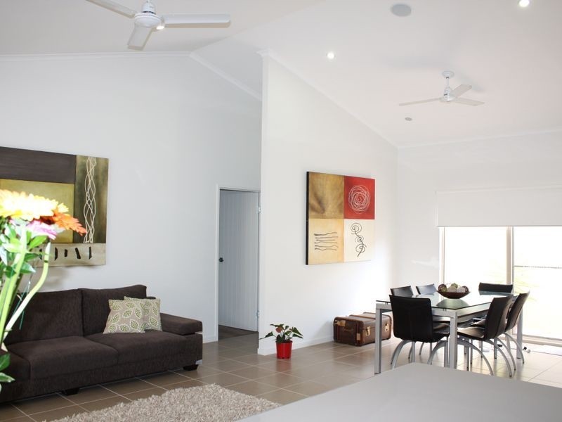 28 Elvena Circuit, Little Mountain QLD 4551