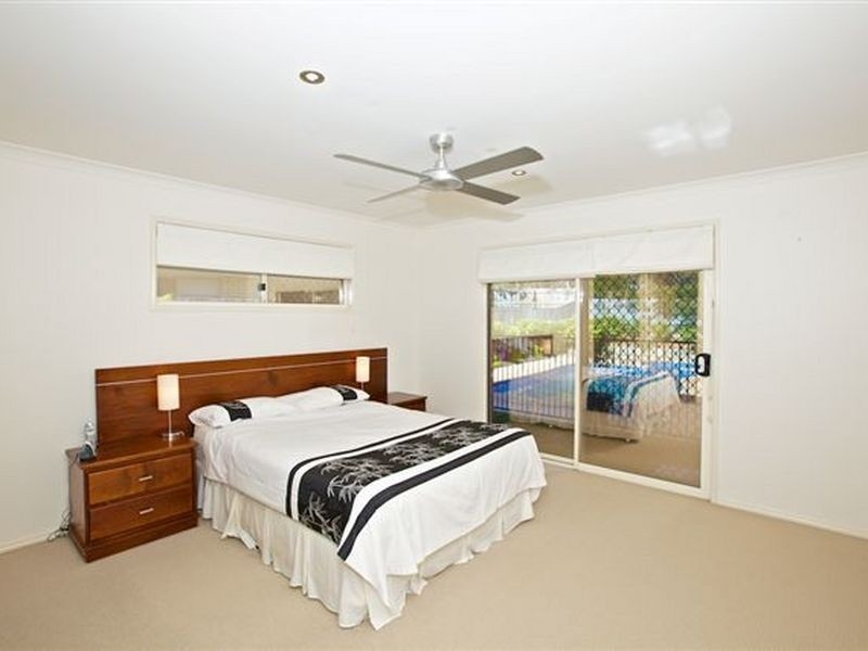 11 Somerset Lane, Little Mountain QLD 4551