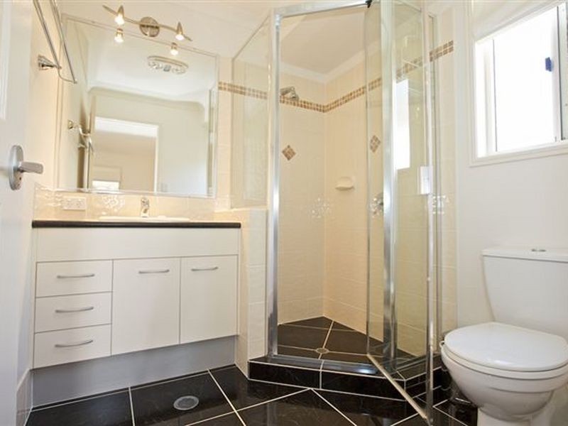 11 Somerset Lane, Little Mountain QLD 4551