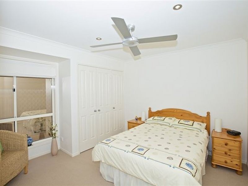 11 Somerset Lane, Little Mountain QLD 4551