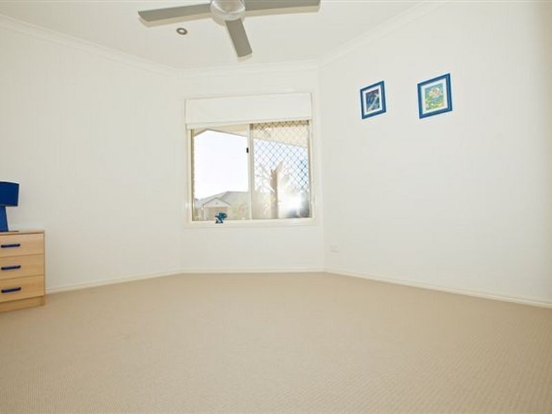 11 Somerset Lane, Little Mountain QLD 4551