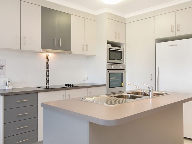 2/31 Wilkiea Street, Caloundra QLD 4551