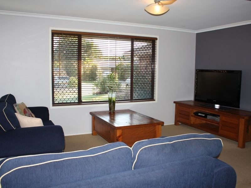 17 Lentara Street, Currimundi QLD 4551