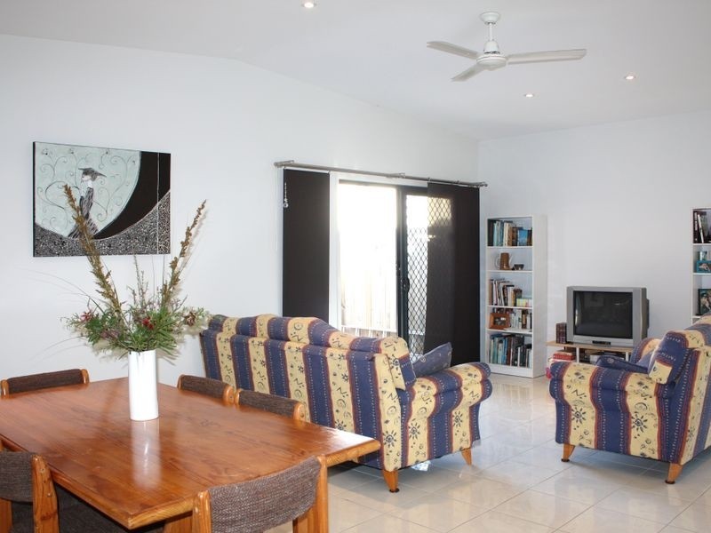 6 Nebo Street, Caloundra QLD 4551