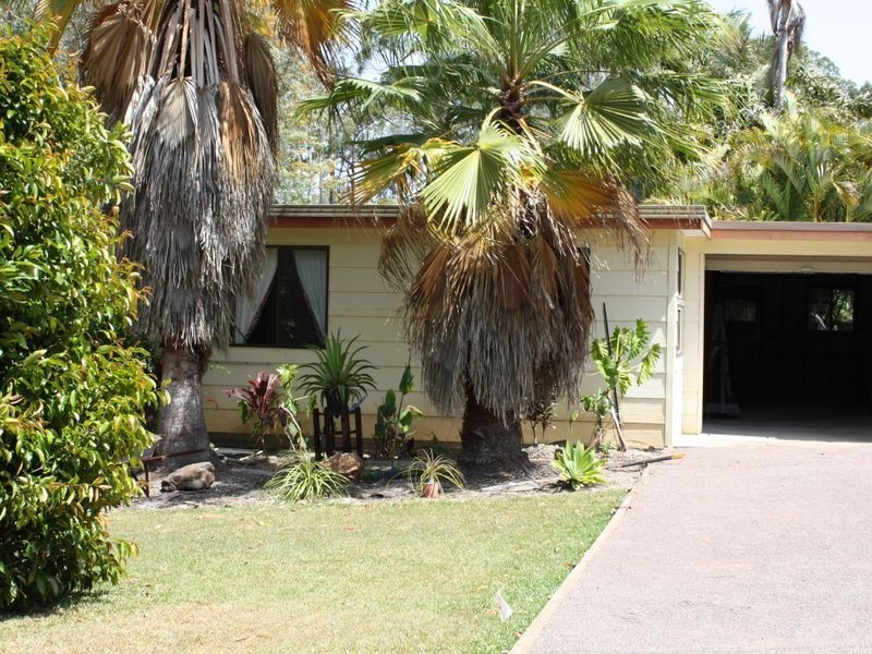 9 Brenda Court, Mooloolah Valley QLD 4553