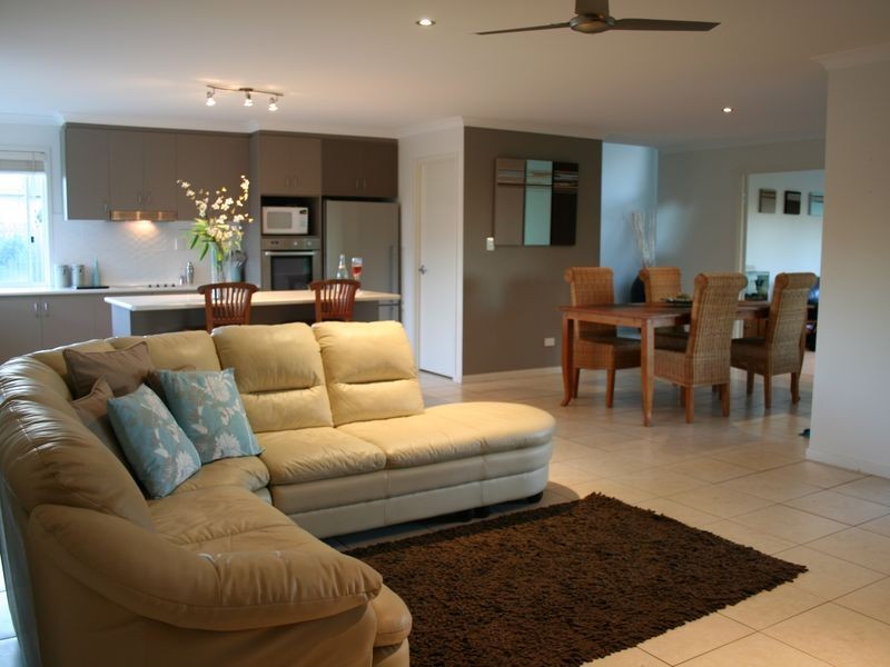 1 White Cedar Drive, Caloundra QLD 4551