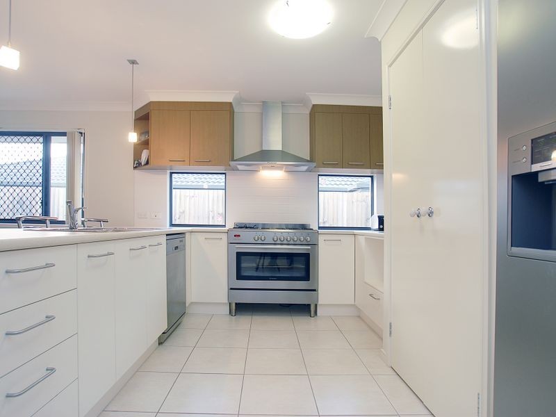 7 Cannon Lane, Little Mountain QLD 4551