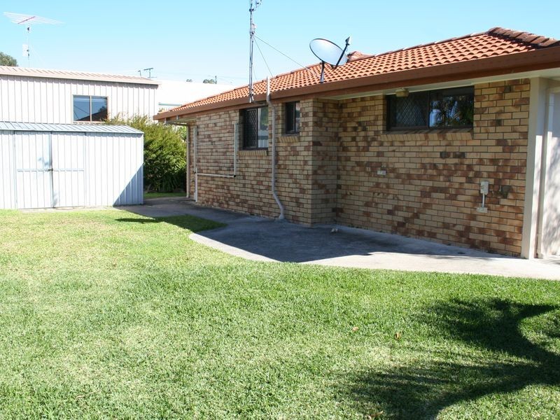 35 Milbong Street, Battery Hill QLD 4551