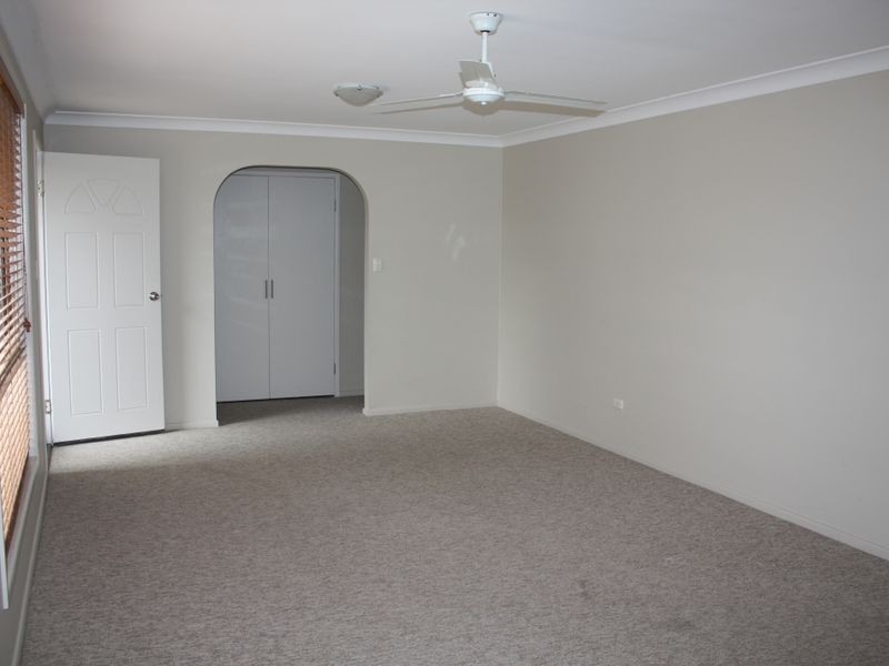 35 Milbong Street, Battery Hill QLD 4551