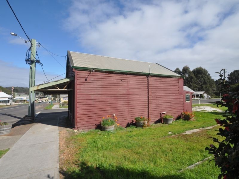 25 Brockman Street, Pemberton WA 6260