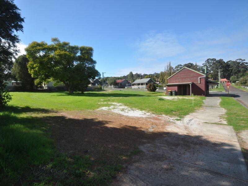 25 Brockman Street, Pemberton WA 6260