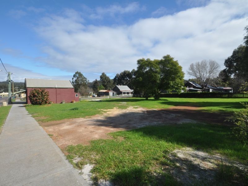 25 Brockman Street, Pemberton WA 6260