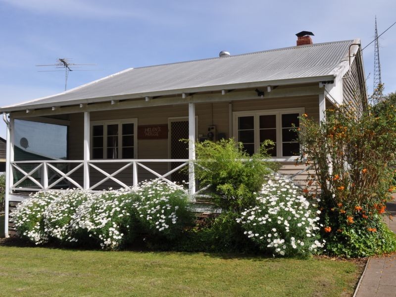 13 Lefroy Street, Pemberton WA 6260