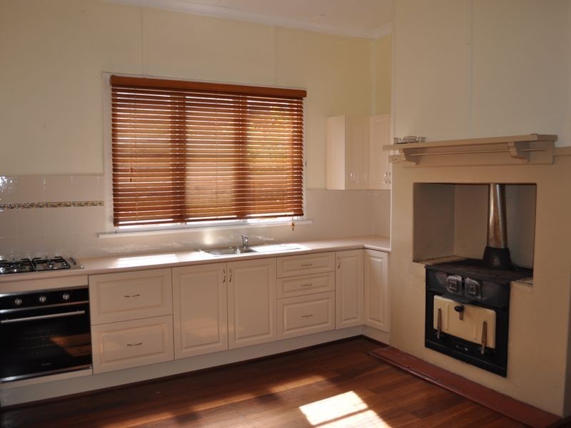 13 Lefroy Street, Pemberton WA 6260