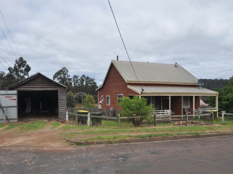 12A & 12B Pine Street, Pemberton WA 6260