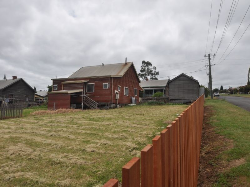 12A & 12B Pine Street, Pemberton WA 6260