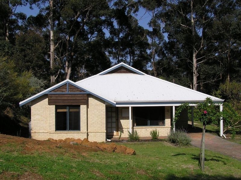 15 Wattlebird Grove, Pemberton WA 6260