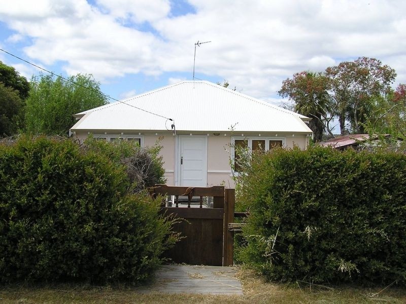 30 Clarke Street, Manjimup WA 6258