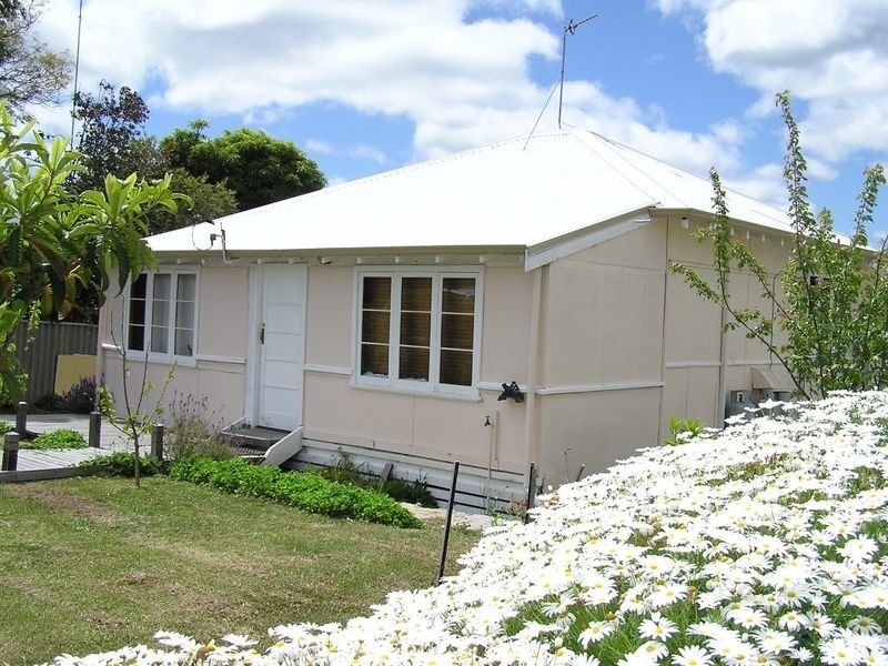 30 Clarke Street, Manjimup WA 6258