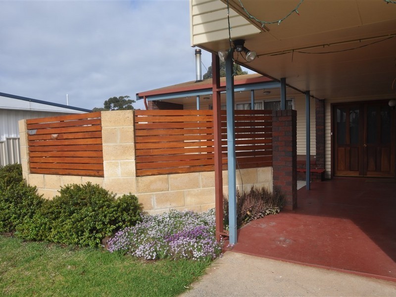 17 Graham Street, Manjimup WA 6258