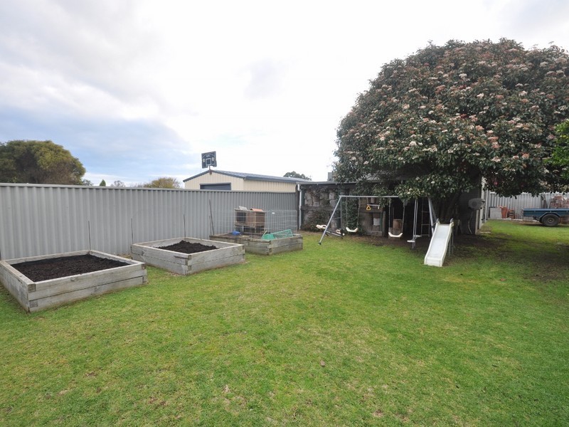 35 Somerville Street, Manjimup WA 6258