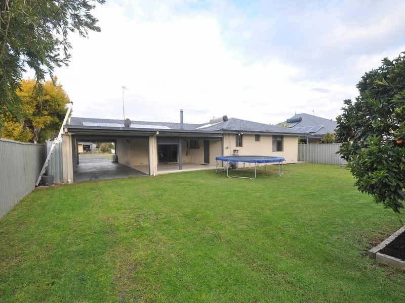 35 Somerville Street, Manjimup WA 6258