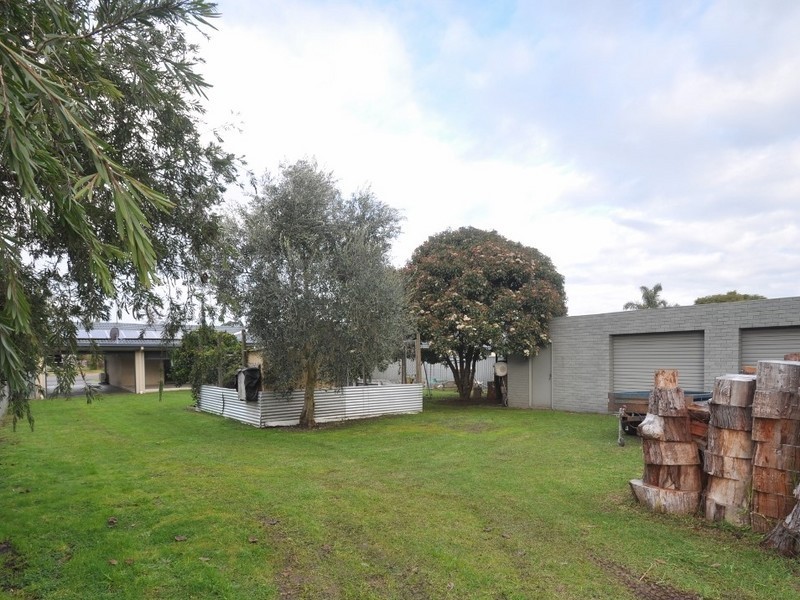 35 Somerville Street, Manjimup WA 6258