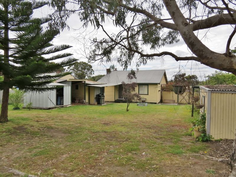 25 Edwards Street, Manjimup WA 6258